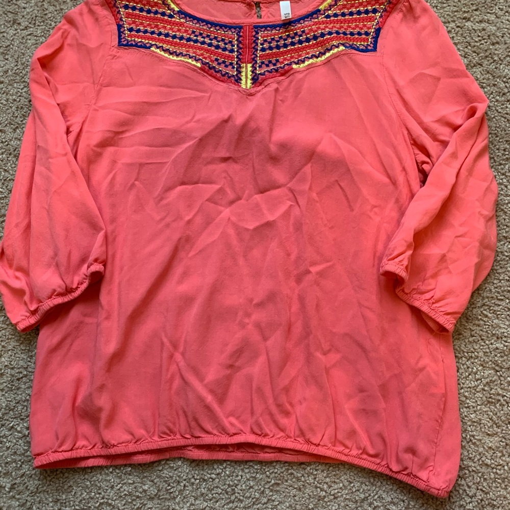 Unbranded top.